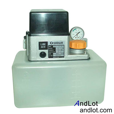Japanese SHOWA grease pump LCB4211R